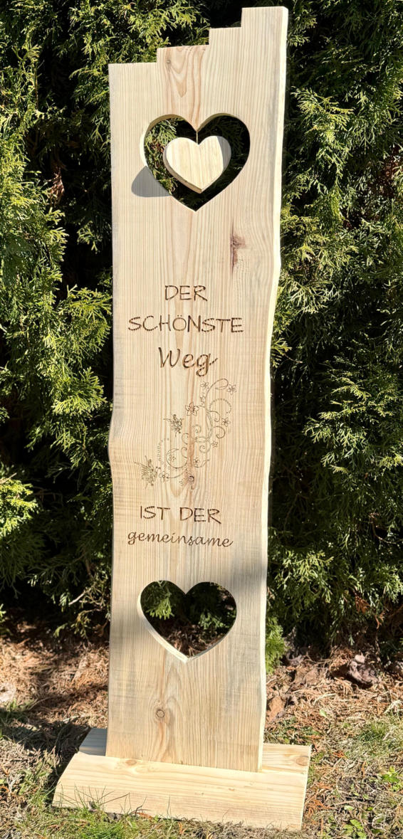 Begrüßungsschild aus massiven Holz